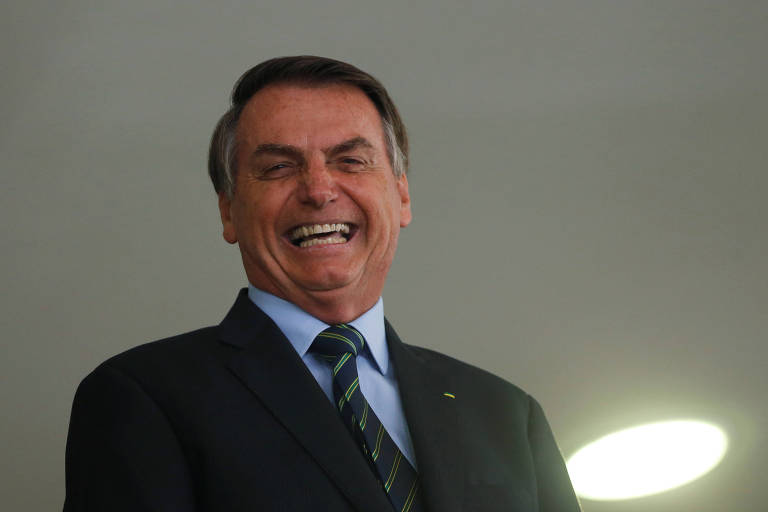 Bolsonaro está dando risada