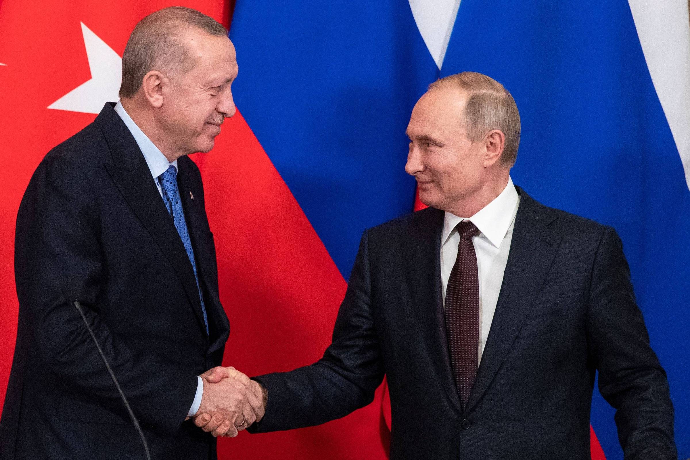 Rússia amplia ofensiva na Síria após impasse com turcos - Jornal O