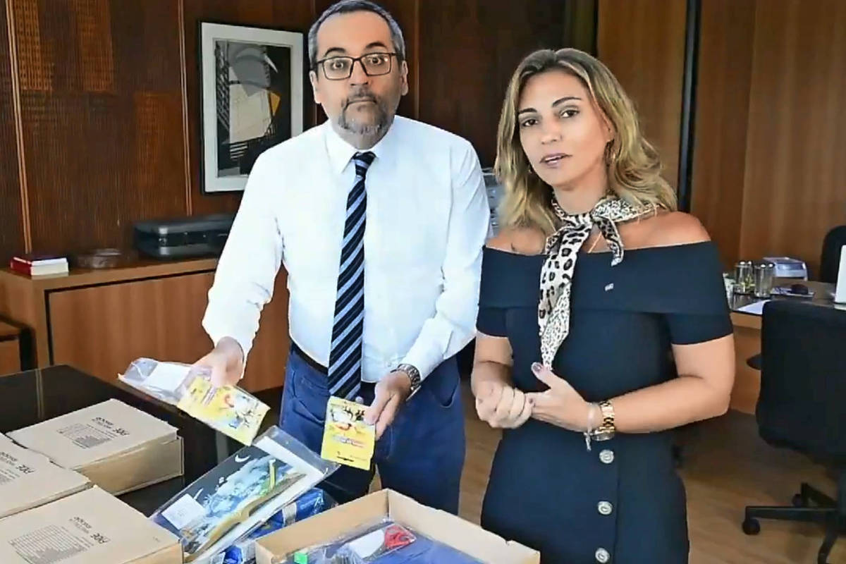 Weintraub divulga compras de prefeituras como ações do governo Bolsonaro