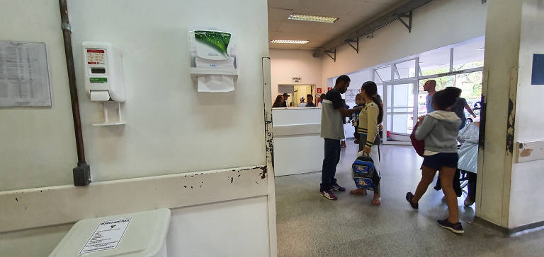Nem todos os serviços públicos de saúde de São Paulo têm álcool gel e sabonete 