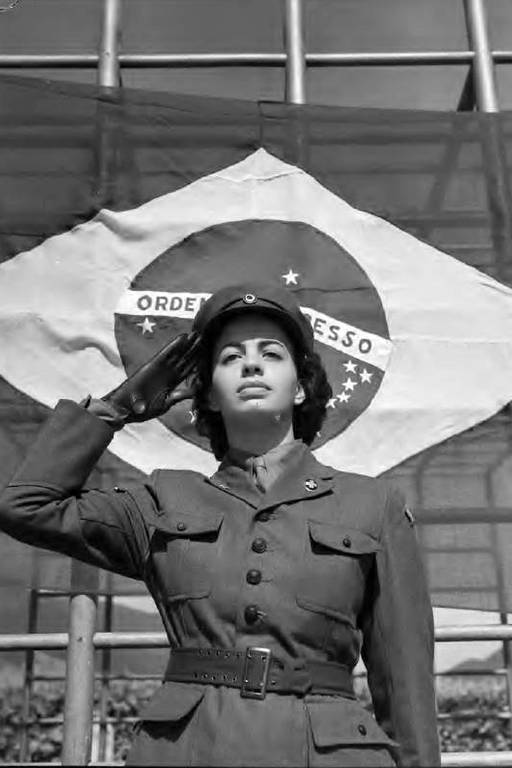 A 2ª Tenente Enfermeira Lúcia Osório, uma das 67 enfermeiras voluntárias brasileiras que se somaram ao Serviço de Saúde da FEB