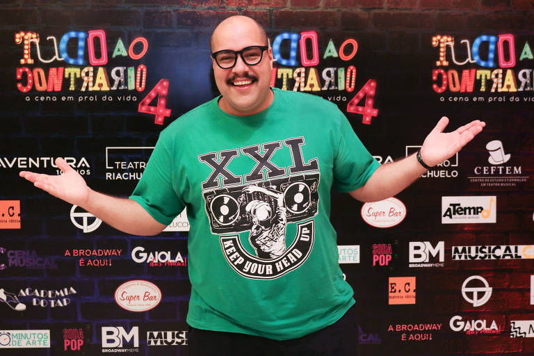 Tiago Abravanel - Aconteceu na noite desta terça-feira, 16 de abril, a quarta edição do Tudo ao Contrário, realizado pelo CEFTEM (Centro de Estudos e Formação em Teatro Musical) no Teatro Riachuelo, na Cinelândia (RJ). O show beneficente, dirigido por Reiner Tenente e João Fonseca, contou com vários artistas, que se apresentaram em performances musicais com inversão de gênero. Nomes como Marcelo Serrado, Tiago Abravanel, André Dias, Kelzy Ecard, Claudio Lins, Helga Nemeczyk, Ícaro Silva, Gabriel Stauffer, Evelyn Castro, Tadeu Aguiar, Marcelo Várzea entre outros participaram de forma voluntária do evento que tem verba revertida para a Sociedade Viva Cazuza