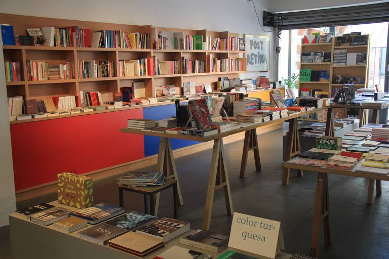 Espaço da Casa Plana, que surgiu ancorada à Feira Plana, evento de publicações independentes