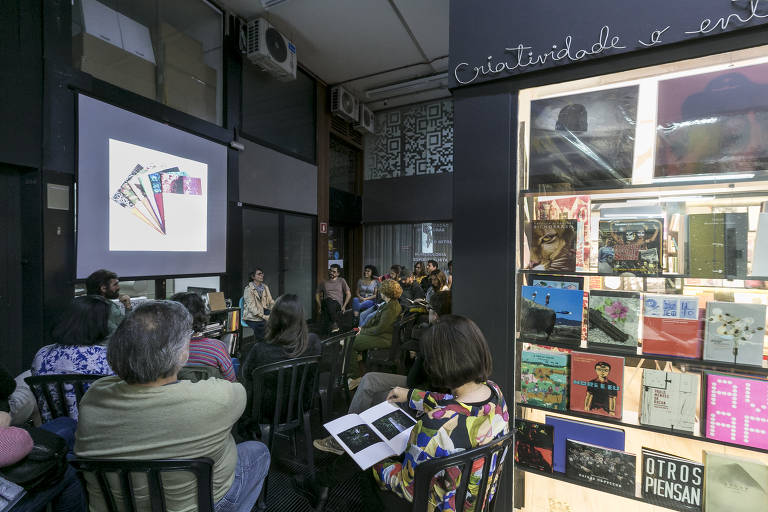 Bate-papo sobre fotolivro na Lovely House, livraria especializada em arte, fotografia e design