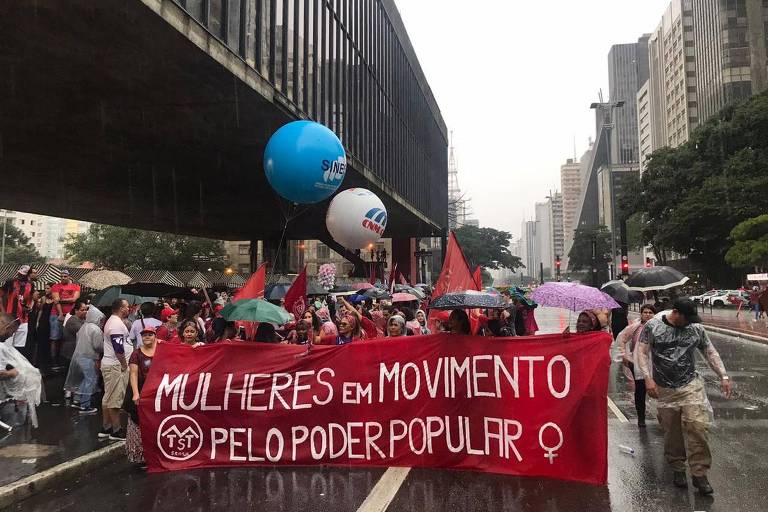 Resultado de imagem para Mulheres repudiam Bolsonaro e violencia de genero em atos