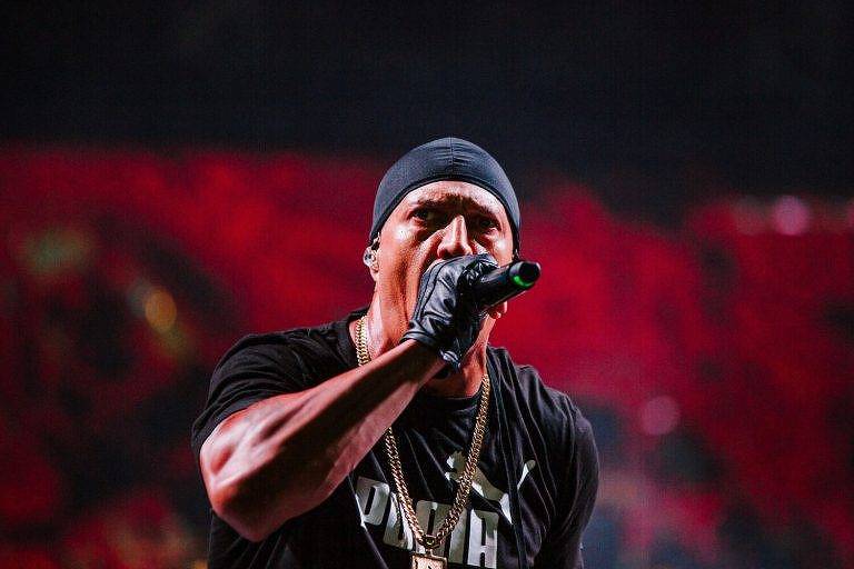 Mano Brown em show do Racionais MCs no festival Planeta Brasil