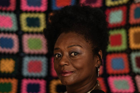 SÃO PAULO, SP, 17.02.2020 - Entrevista com a escritora de livros infantis Kiusam de Oliveira, 54, em São Paulo. (Foto: Karime Xavier/Folhapress)