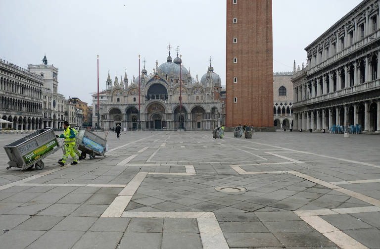 Praça em Veneza fica vazia em meio a quarentena por coronavírus; veja fotos de hoje