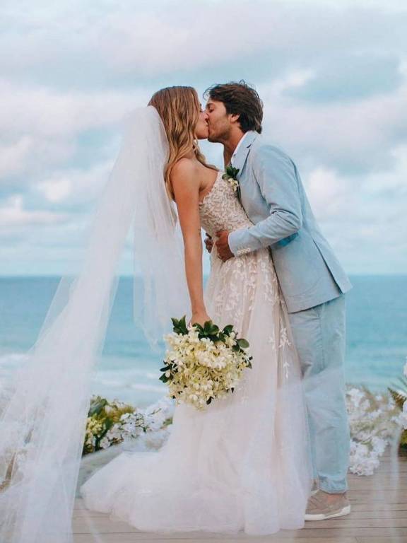 Casamento de Marcella Minelli e Marcelo Bezerra ocorreu em Itacaré