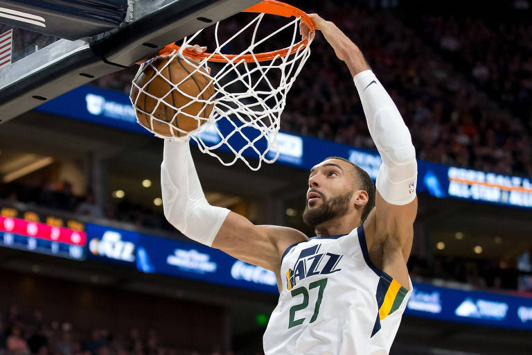 Basquete Brasil - CBB - MEMÓRIA DO BASQUETE: MARCEL PONIKWAR DE SOUZA  Natural de Campinas (SP), Marcel Ramon Ponikwar de Souza é ex-jogador  brasileiro e treinador de basquetebol que atuou em clubes