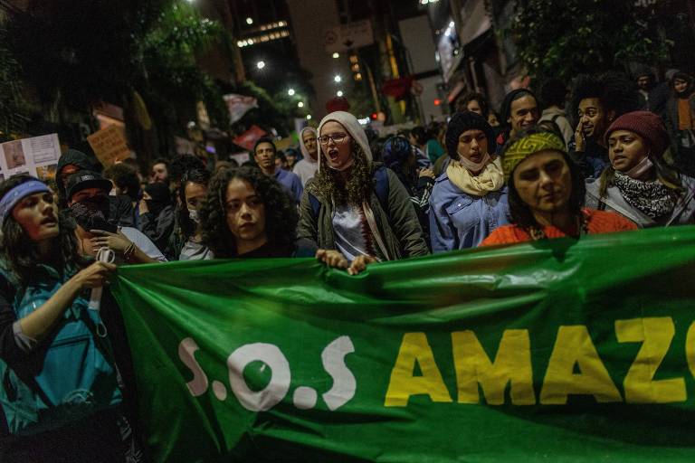 Manifestação em defesa da Amazônia após as queimadas ocorridas em 2019 sob o governo Bolsonaro; ato ocorreu em agosto daquele ano