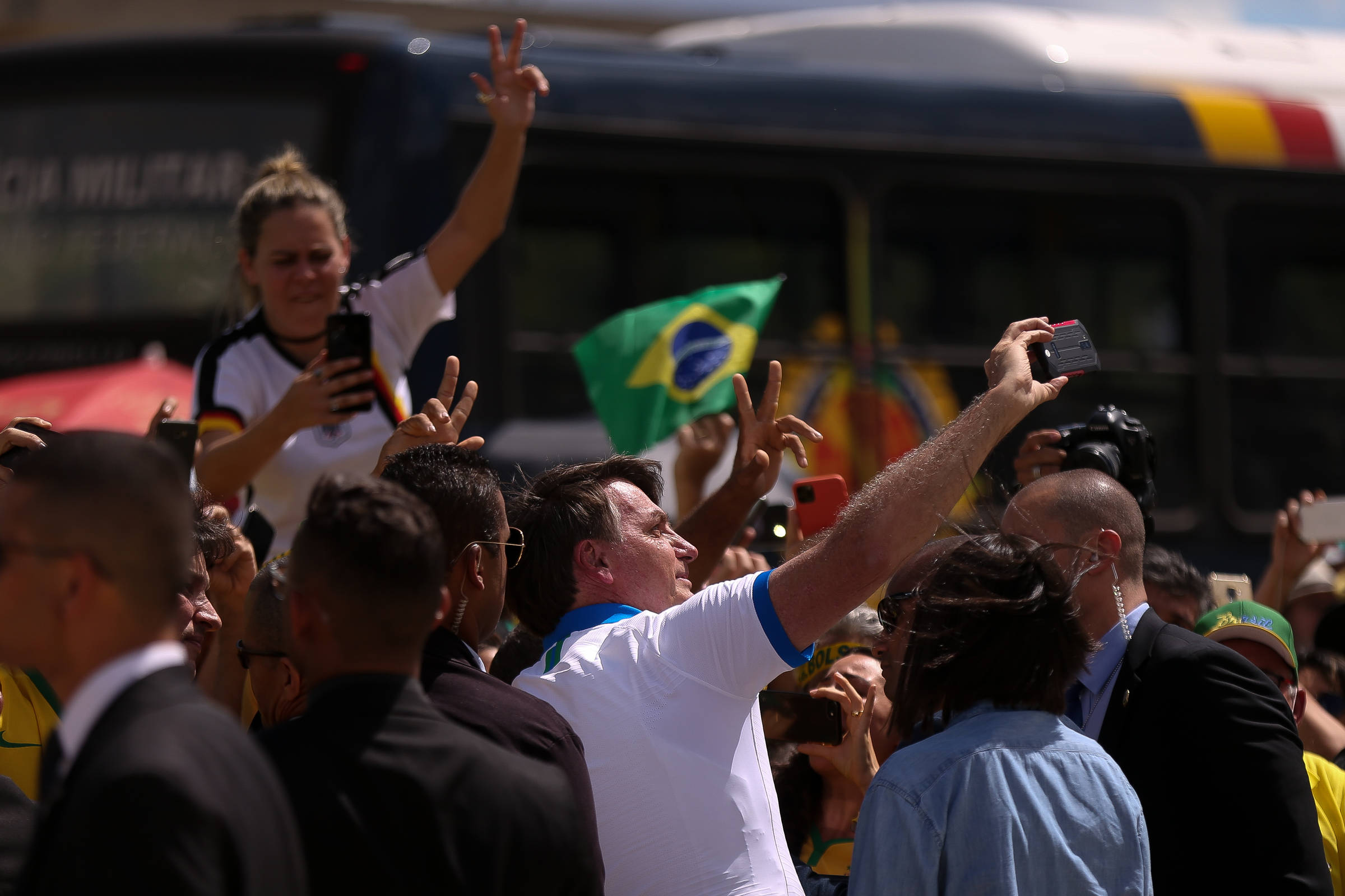 'Você não é presidente mais', diz haitiano a Bolsonaro após crise do coronavírus