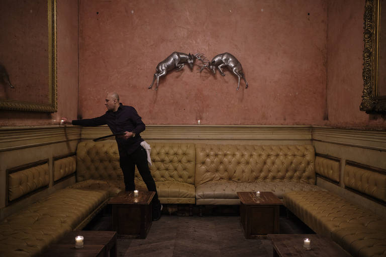 Lower East Side de Manhatta, em Nova York, esvaziada por causa do coronavírus 