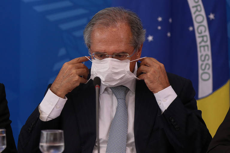 O ministro de Economia, Paulo Guedes, durante anúncio de medidas contra efeitos do coronavírus na atividade