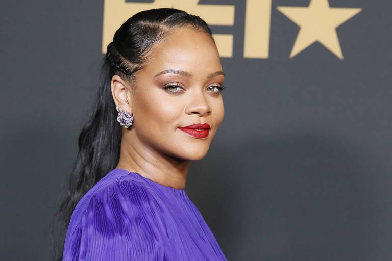 Fundação de Rihanna doa US$ 5 milhões para combate ao coronavírus