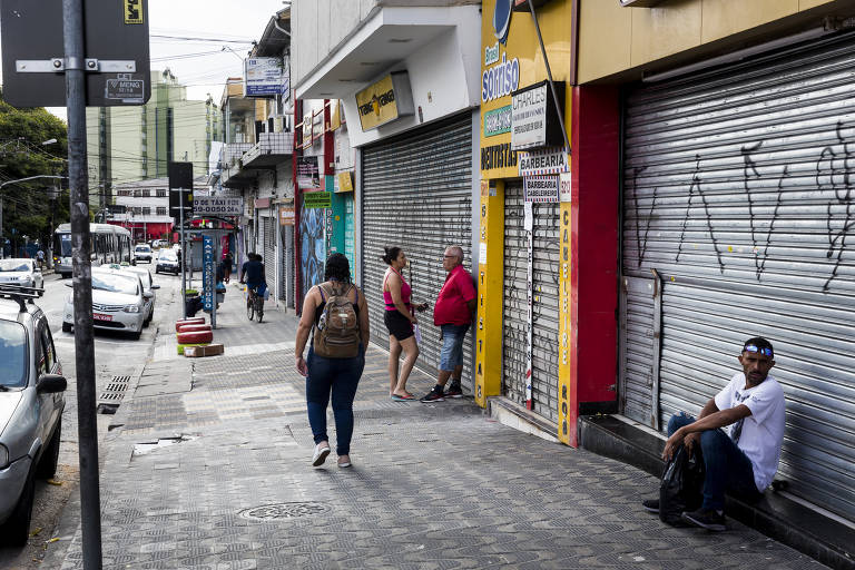 Em quarentena, São Paulo fecha comércios e restaurantes