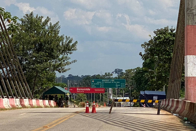 Rodovia do Pacífico, na fronteira entre Brasil e Peru, fechada desde o último dia 15 por causa do coronavírus; as cidades fronteiriças são Assis Brasil (AC) e Iñapari
