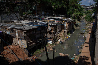 Vista da Favela Nazzali, na Vila Nova Cachoeirinha (SP)