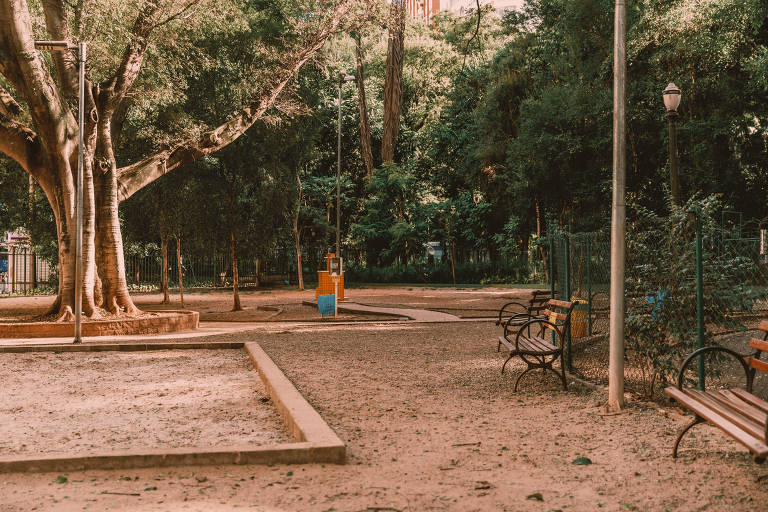 Arredores do Parque Buenos Aires, na Avenida Angélica