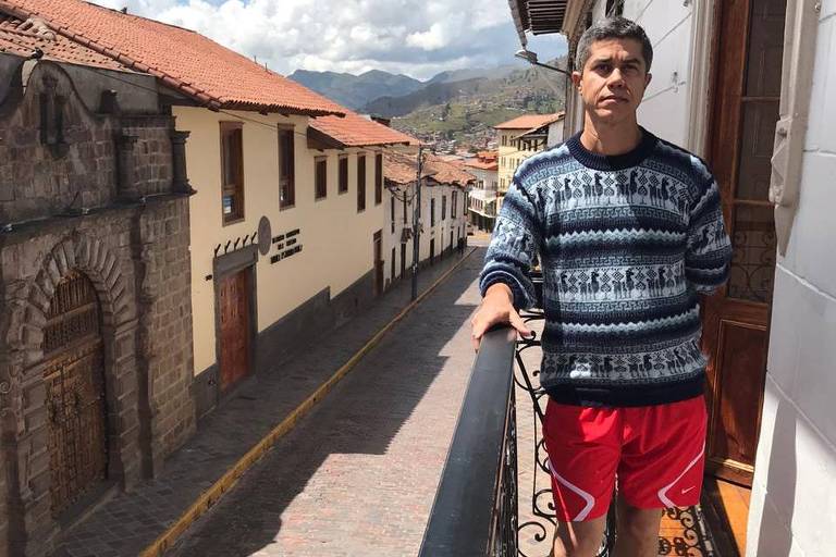 Péricles Jr., que foi transferido do hostel em Cusco onde há casos de coronavírus para outro hotel