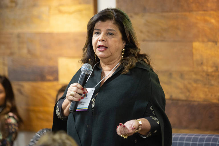 A empresária Luiza Trajano durante encontro de mulheres para debater demandas econômicas