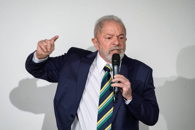Lula pede suspensão de julgamento de sítio com base em briga de Moro e Bolsonaro