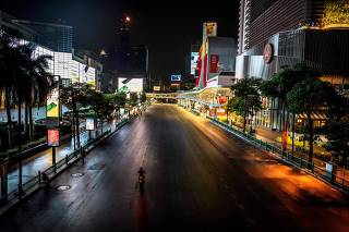 Autoridades tailandesas tentam recuperar o controle da 'cidade dos