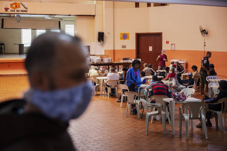 Chá do Padre, salão onde são servidas as refeições para moradores de rua na Riachuelo