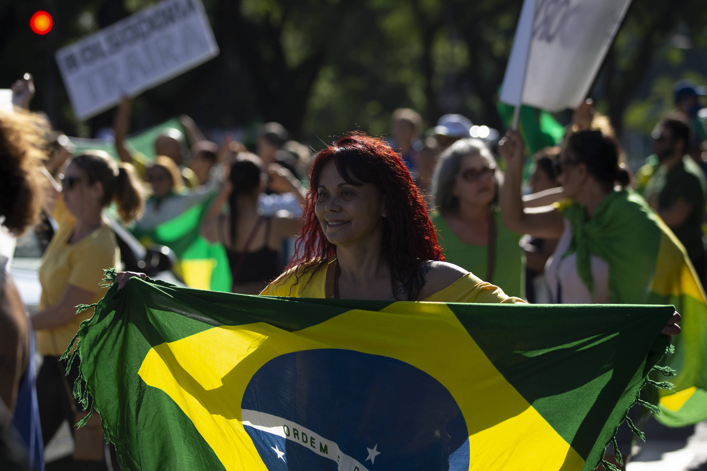 Robôs bolsonaristas têm queda no Twitter depois de ação na PF