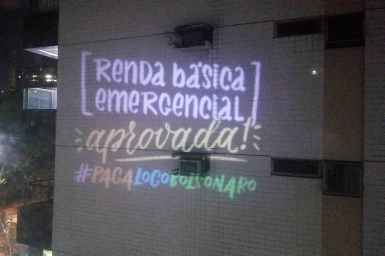 Projeções contra Bolsonaro durante a pandemia
