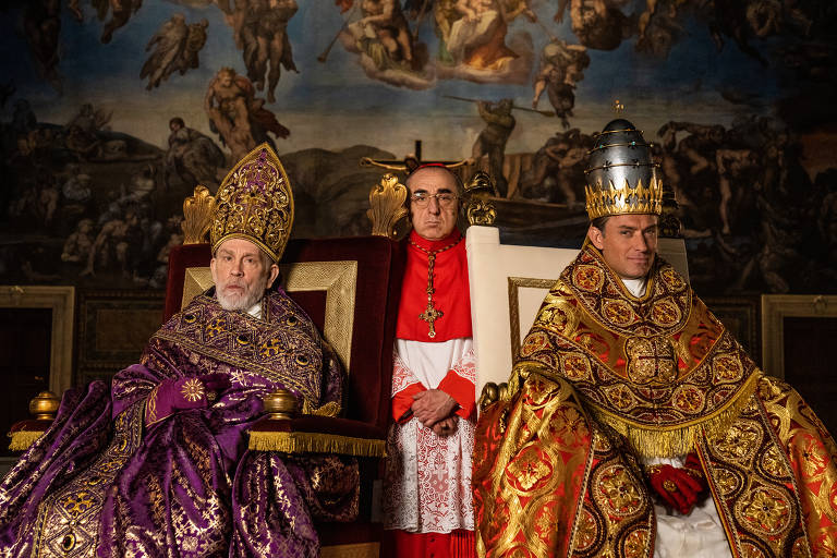 Veja imagens da série 'The New Pope'