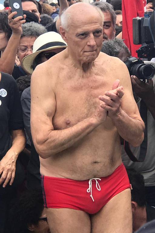 Eduardo Suplicy no ato Parem de nos matar!, no Rio de Janeiro