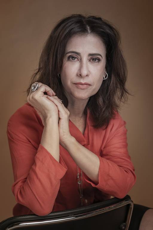 Estela (Fernanda Torres)