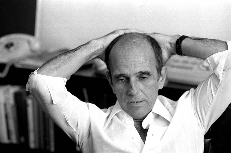 O escritor  Rubem Fonseca em 1975 