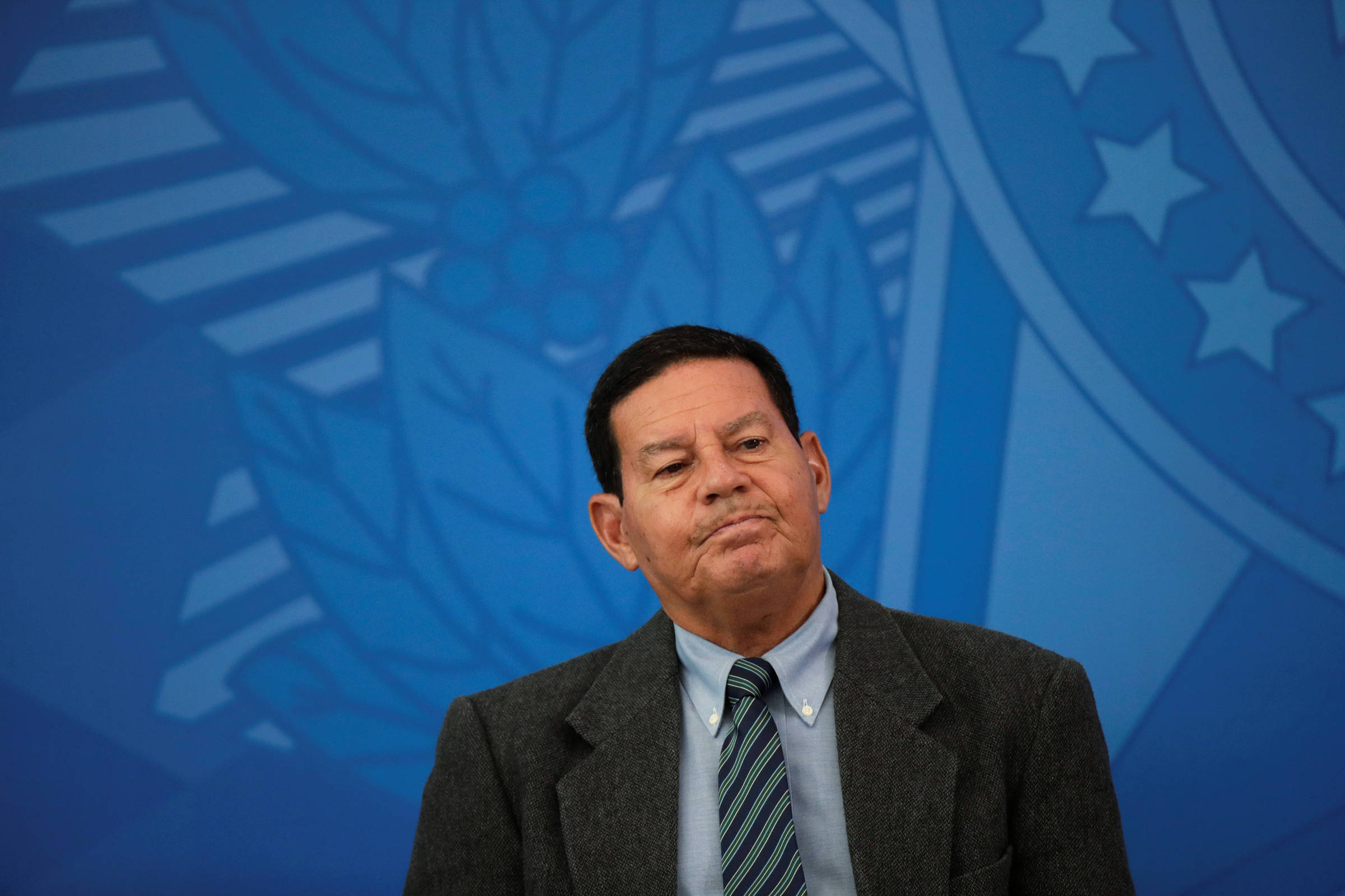 Mourão diz que investimento público é temporário e apenas um recuo na política econômica de Guedes