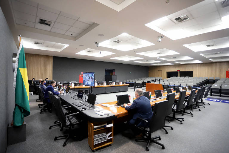 Foto mostra sessão do Conselho Nacional de Justiça (CNJ) realizada por meio de videoconferência