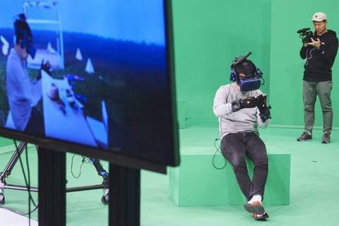  A equipe passou oito meses desenvolvendo o holograma de Na-yeon e o cenário de realidade virtual onde mãe e filha se encontrariam
