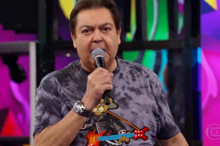 Faustão usa camiseta com estampa de ursinho no 'Domingão'