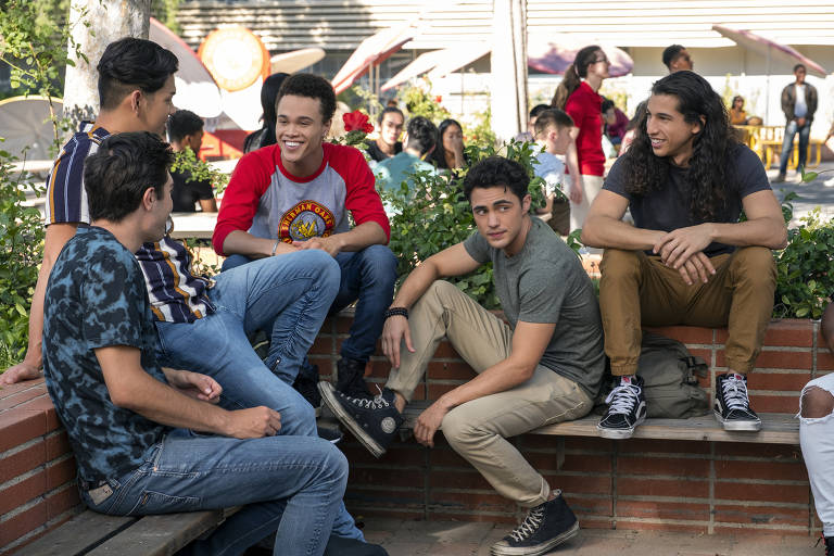 Benjamin Norris, Darren Barnet