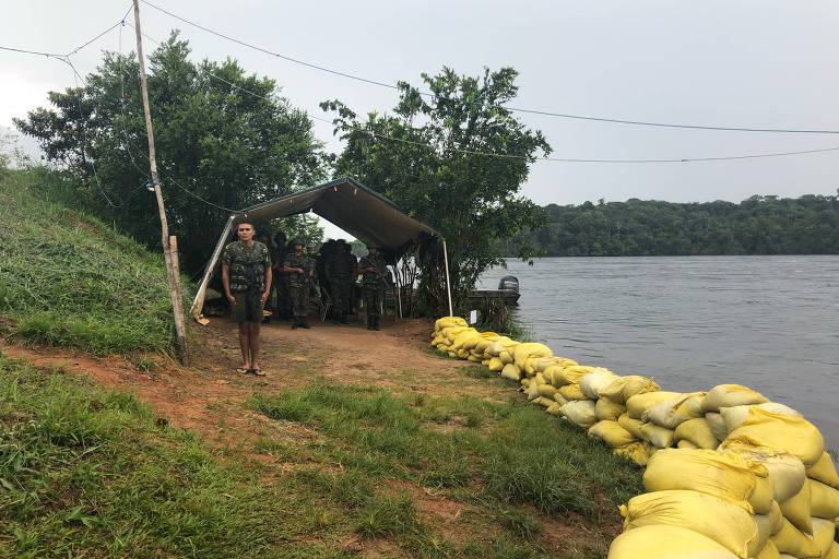 Base do Exército na ilha das Flores, perto do local do confronto que deixou um soldado morto, em São Gabriel da Cachoeira (AM)