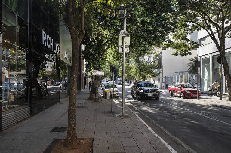 Rua Oscar Freire, nos Jardins  