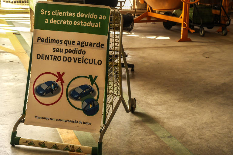 Lojas e shoppings fazendo drive-thru; Leroy Merlin adotou protocolos de higiene e segurança