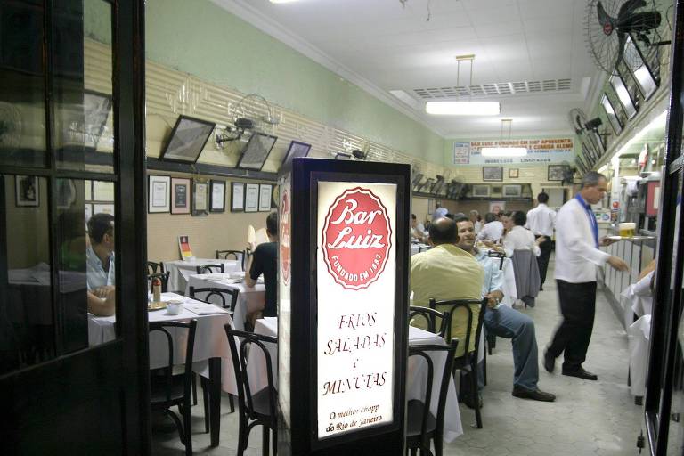 Fachada do Bar Luiz, fundado em 1887 no Rio de Janeiro e que tem sofrido com a pandemia do novo coronavírus