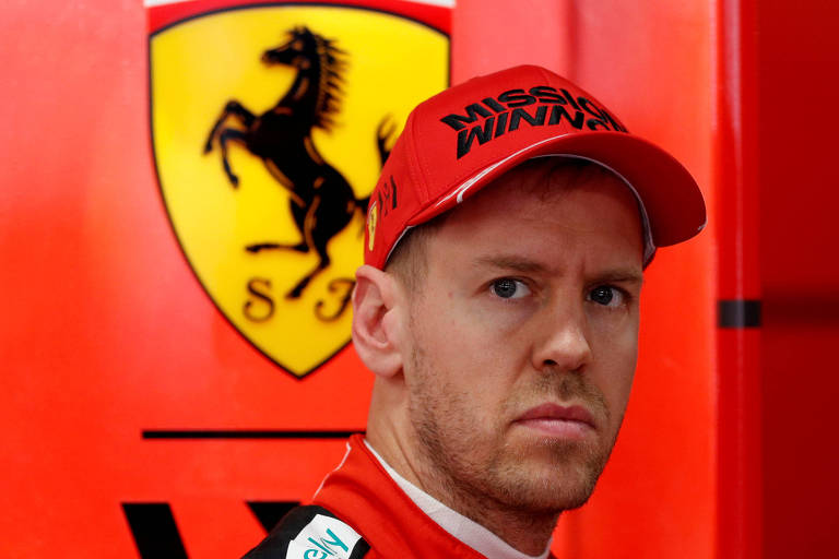 Sebastian Vettel durante testes em Barcelona