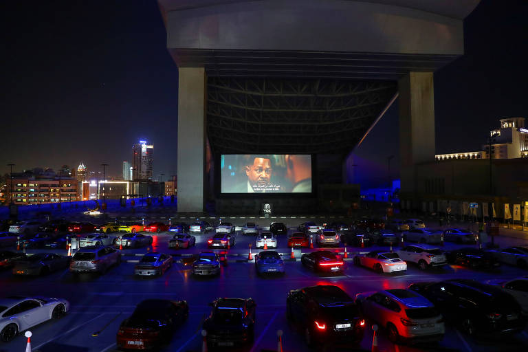 Cinema drive-in é adotado no Brasil e renasce nos EUA