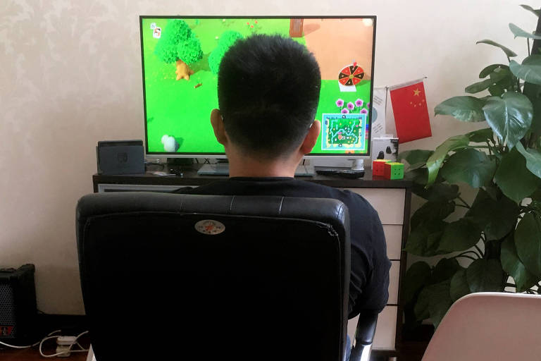 Zhao joga "Animal Crossing" no Nintendo Switch na China