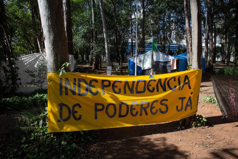 Cerca de 60 bolsonaristas têm acampado há dois meses próximo à Alesp (Assembleia Legislativa de São Paulo) para manifestar apoio ao Bolsonaro e repúdio ao governador João Doria (PSDB)