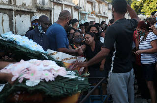 Rafaela Coutinho reacts during the funeral of her son Joao Pedro Pinto, 14, who according to residents was shot dead in a police operation against drug dealers, in Salgueiro slum, Sao Goncalo