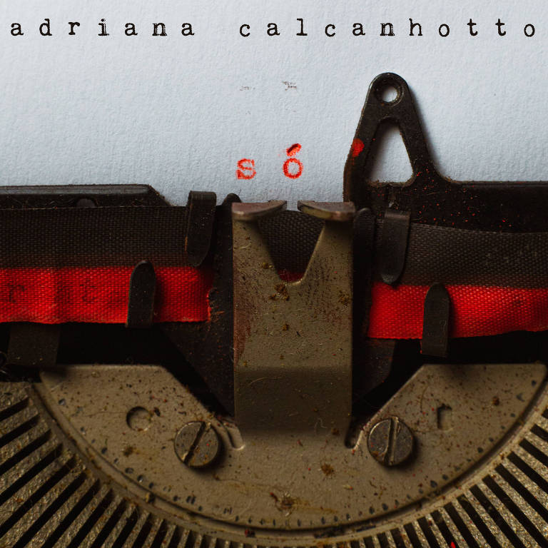 Capa do disco 'Só', da cantora Adriana Calcanhotto