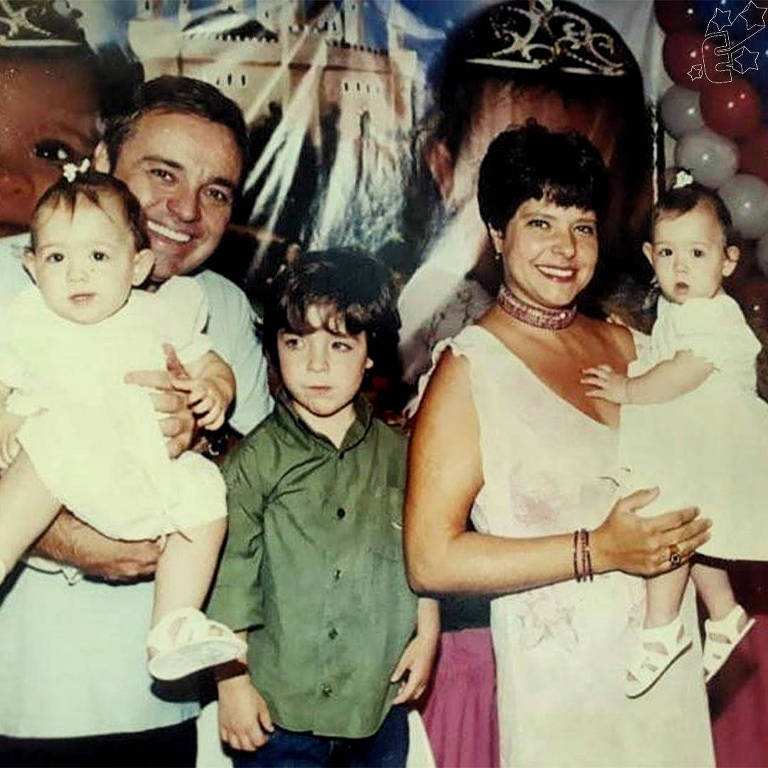 Gugu Liberato com Rose Miriam Di Matteo e os filhos João Augusto Liberato e as gêmeas Marina Liberato e Sofia Liberato
